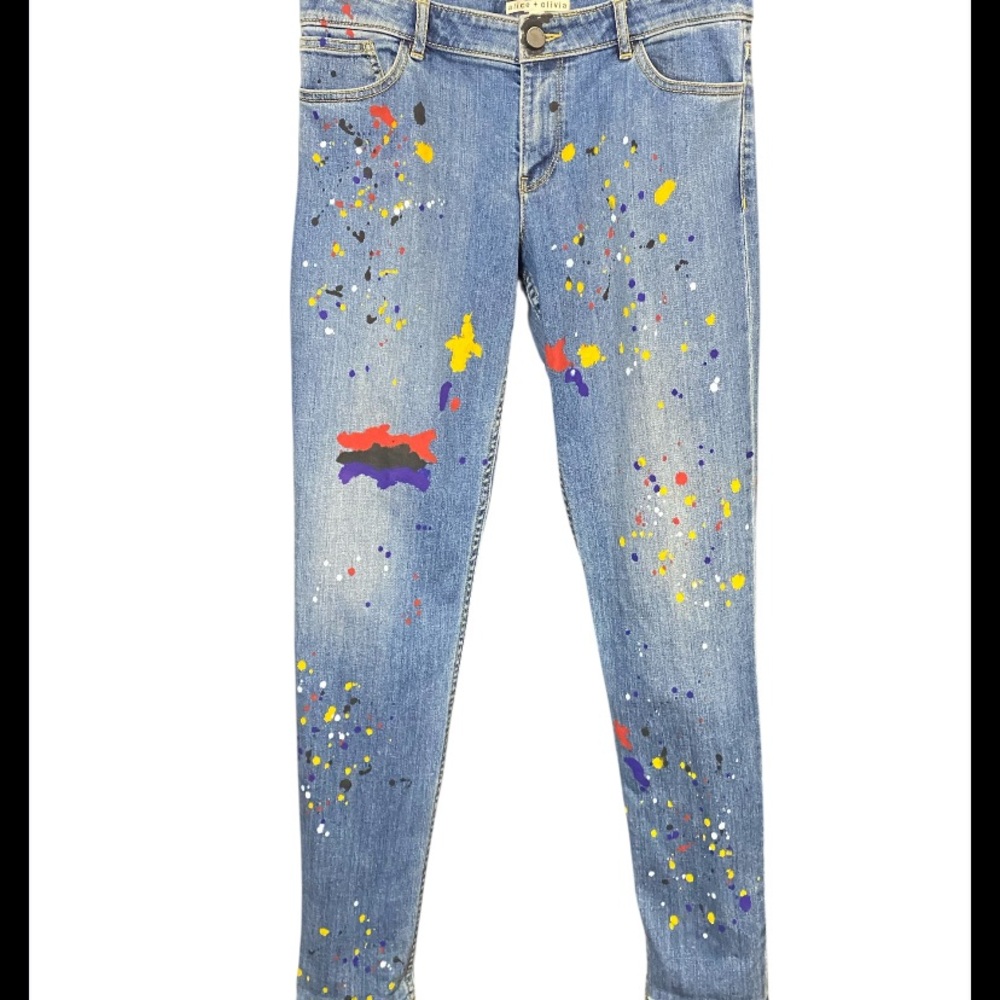 🔥 ALICE + OLIVIA PAINT SPLATTER JEANS – ARTISTIC STATEMENT DENIM 🔥